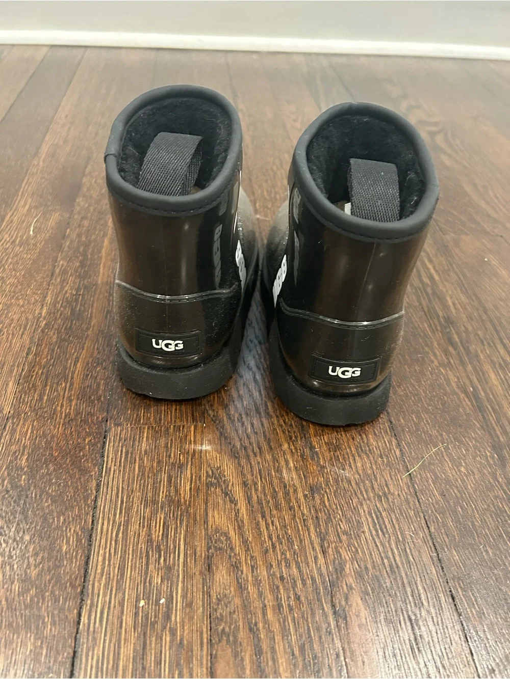 NWOB UGG Kids Black Classic Clear Waterproof Ankle Rain Boots Size 2Y